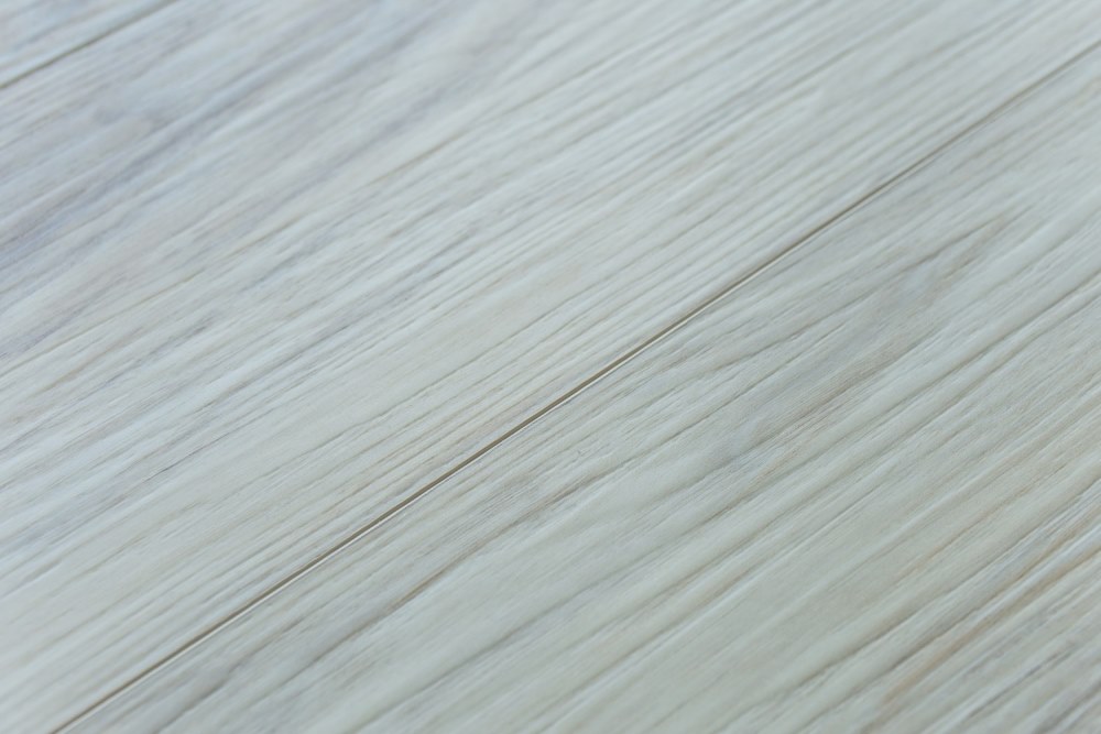 Замковая ПВХ плитка "Art Tile" Клён Жемчужный (1220*152*5 мм) — купить в Омске