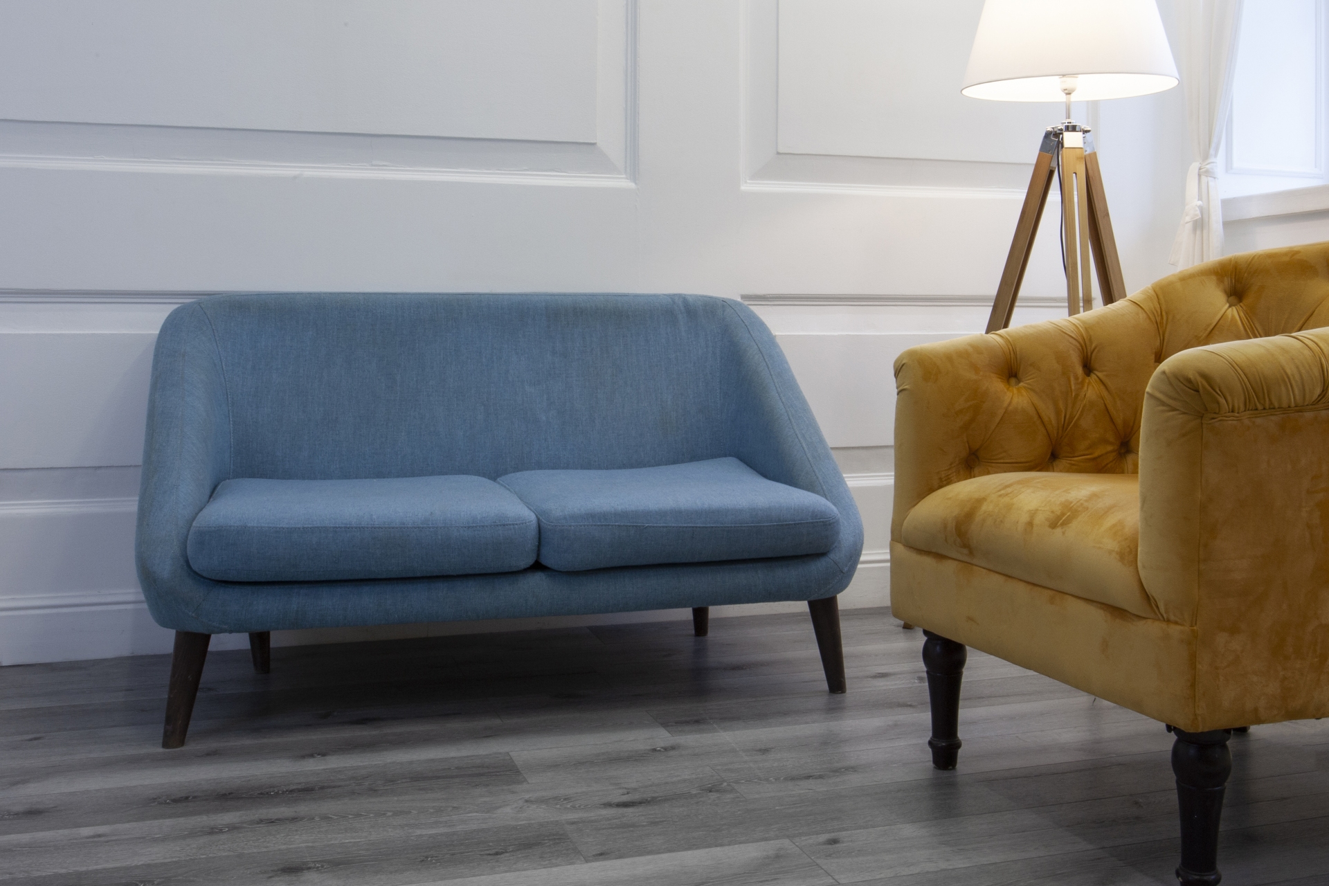 Усовершенствованная кварц-виниловая плитка «Damy Floor» Дуб Сильвер (1227*187*2,5 мм) — купить в Омске