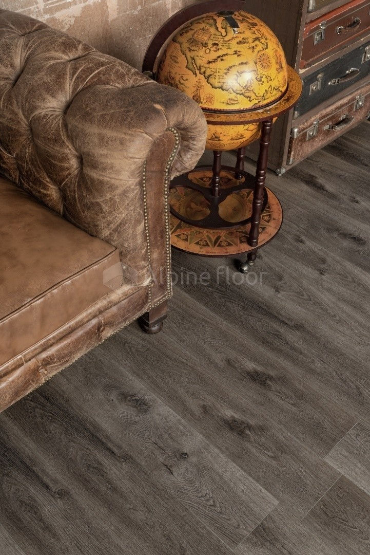Замковая ПВХ плитка "Alpine Floor" Дуб торфяной  (1524*180*8мм) — купить в Омске
