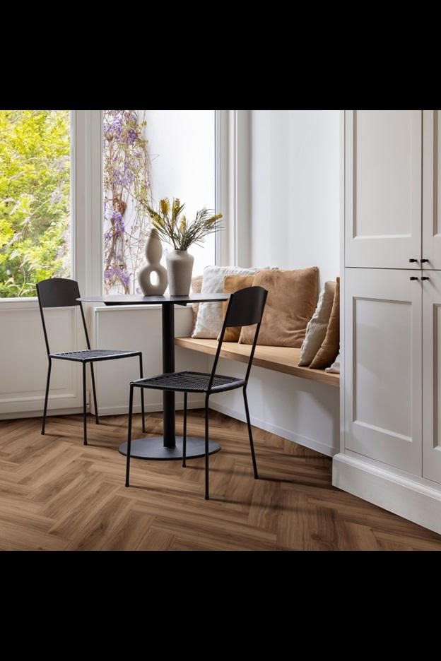 Замковая ПВХ плитка Classic Oak 24844 (630*126*6 мм) — купить в Омске