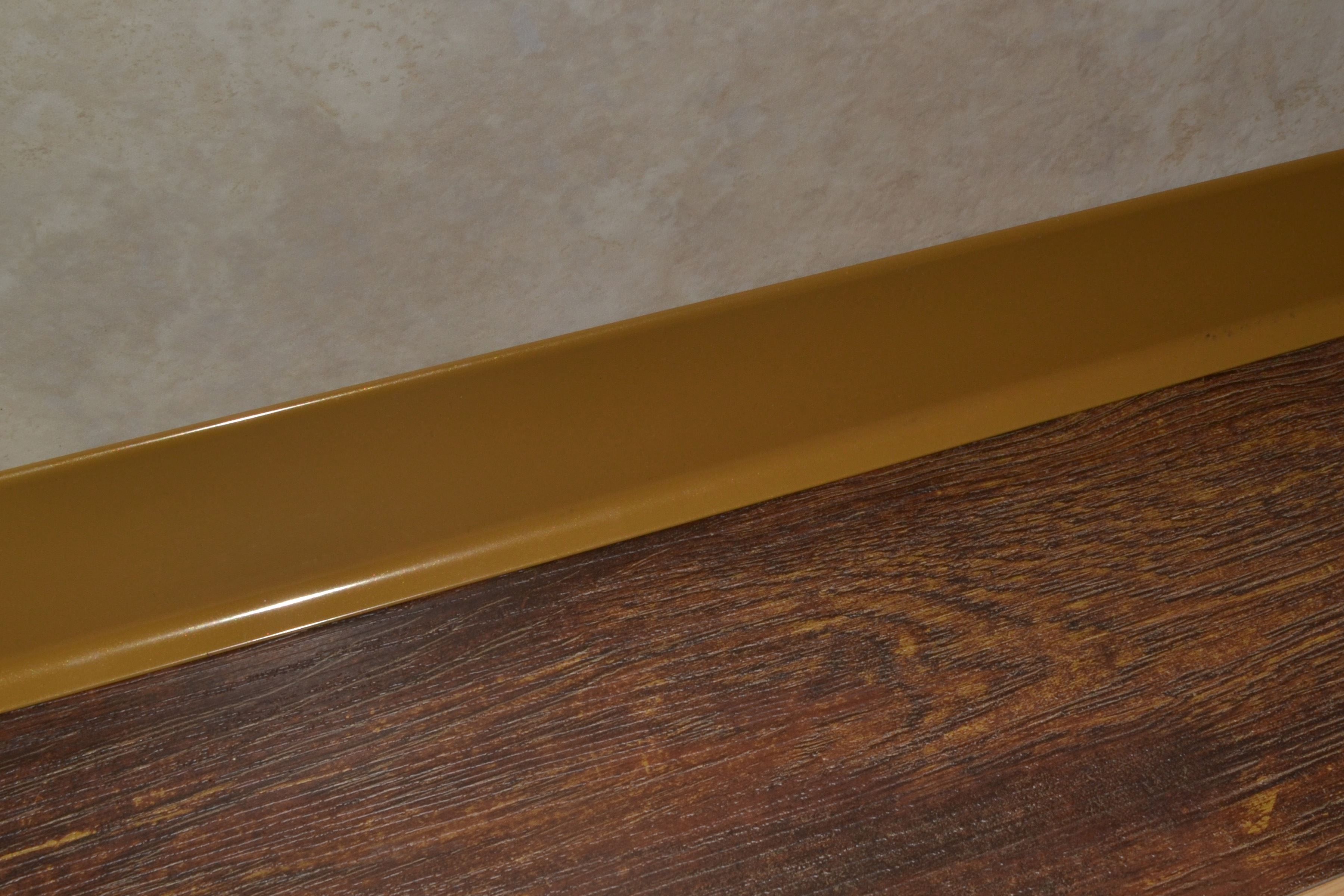 Плинтус алюминиевый L-образный золотой (2500*11*60 мм) — купить в Омске