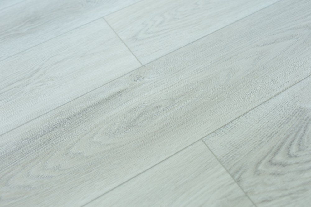 Замковая ПВХ плитка "Art Tile" Дуб Ланкастер (1200*183*6 мм) — купить в Омске